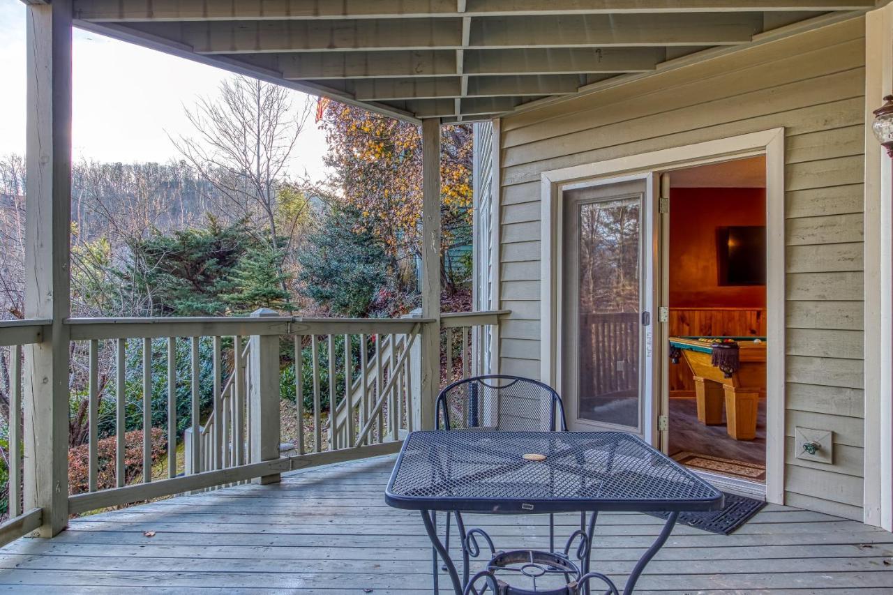 3 Decks, Mtn Views! Tree Tops By Honeybearcabins - Luxury Rain Showers, 3 King Suites, Xl Hottub, Fireplace, Bear Sightings Gatlinburg Dış mekan fotoğraf