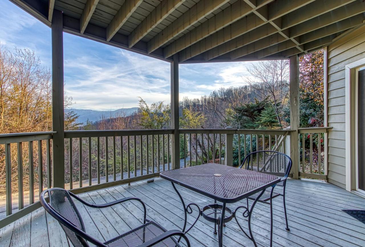 3 Decks, Mtn Views! Tree Tops By Honeybearcabins - Luxury Rain Showers, 3 King Suites, Xl Hottub, Fireplace, Bear Sightings Gatlinburg Dış mekan fotoğraf