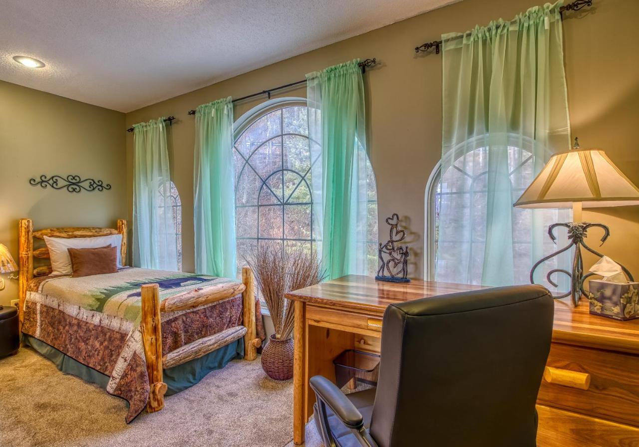 3 Decks, Mtn Views! Tree Tops By Honeybearcabins - Luxury Rain Showers, 3 King Suites, Xl Hottub, Fireplace, Bear Sightings Gatlinburg Dış mekan fotoğraf