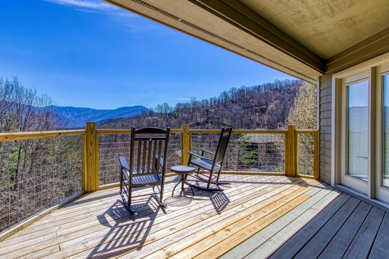 3 Decks, Mtn Views! Tree Tops By Honeybearcabins - Luxury Rain Showers, 3 King Suites, Xl Hottub, Fireplace, Bear Sightings Gatlinburg Dış mekan fotoğraf