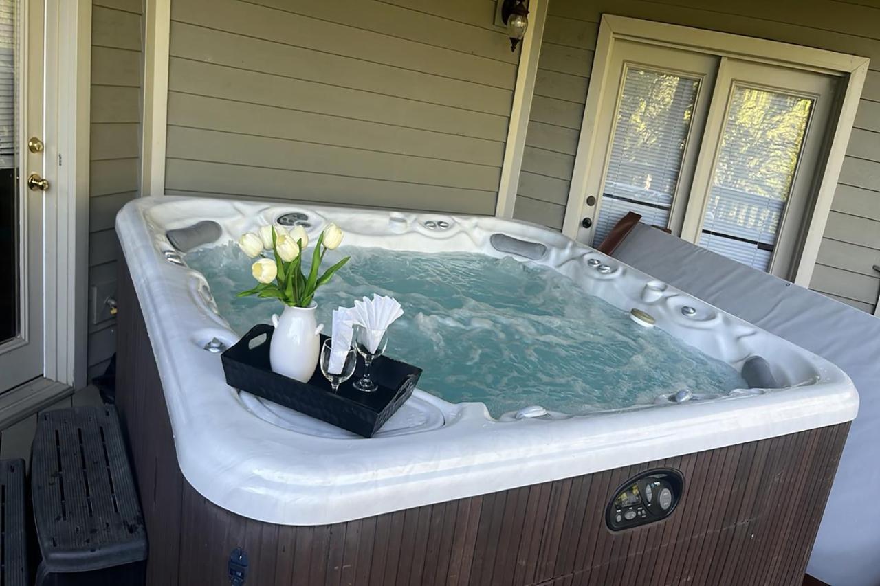 3 Decks, Mtn Views! Tree Tops By Honeybearcabins - Luxury Rain Showers, 3 King Suites, Xl Hottub, Fireplace, Bear Sightings Gatlinburg Dış mekan fotoğraf